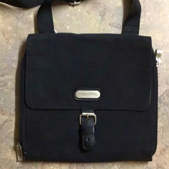 Baggallini Crossbody Purse - Picture 1 of 16